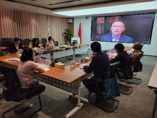 澳门城市规划学会会长崔世平先生致辞.jpg