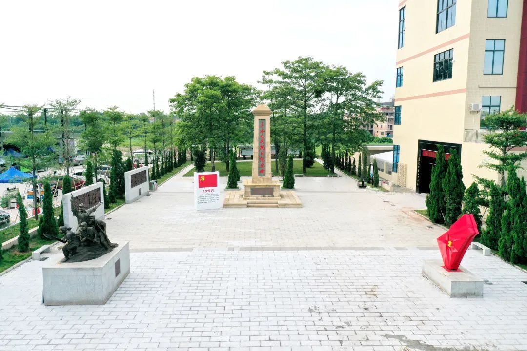 位于源潭村的三水人民抗日纪念碑.jpg