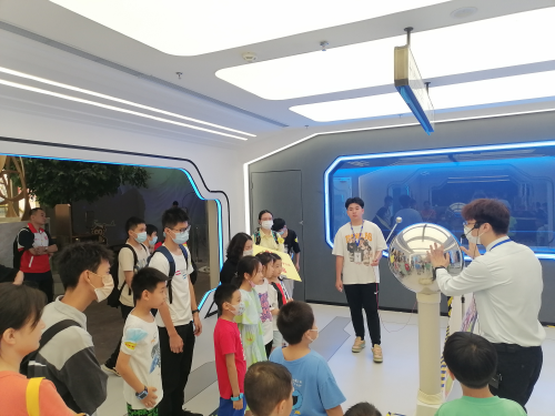 荔湾区民政局：局工会举办主题为“大手牵小手，你我共成长”欢乐六一亲子游活动B.jpg