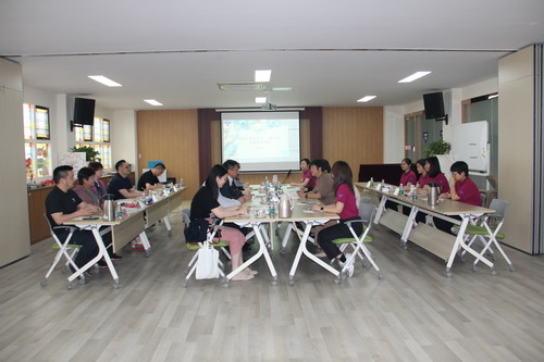 交流会场.jpg